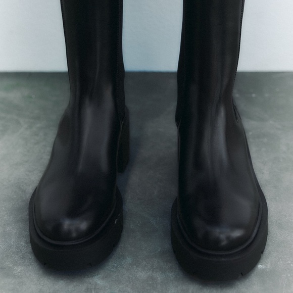 ZARA Heeled Ankle Chelsea Boots - Picture 2 of 7